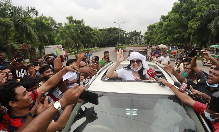 পরীমনিকে মুক্ত দেখে হাজারো ভক্ত খুশি