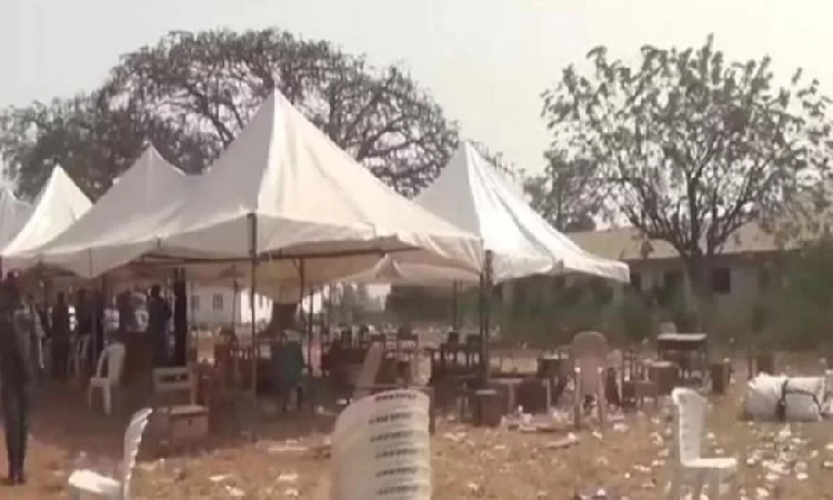 নাইজেরিয়ায় ‘ক্রিসমাস ফানফেয়ার’ এ মর্মান্তিক মৃত্যু ৩৫ শিশুর ক্রিসমাস ফানফেয়ার