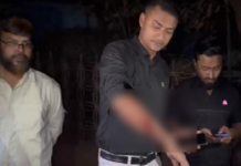 গাজীপুরে আন্দোলনকারীদের উদ্দেশ্য করে সন্ত্রাসীদের গুলি সন্ত্রাসীদের গুলি